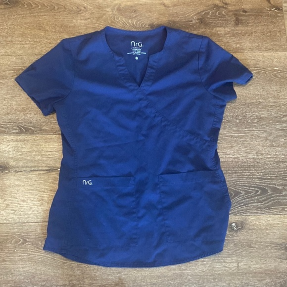 Barco NRG stretch navy scrub top‎ small